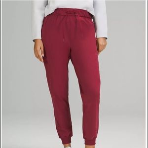 Lululemon Stretch High-Rise Full Length Jogger. Mulled Wine. NEW! Sz 4